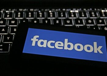 Facebook to limit political content on News Feeds